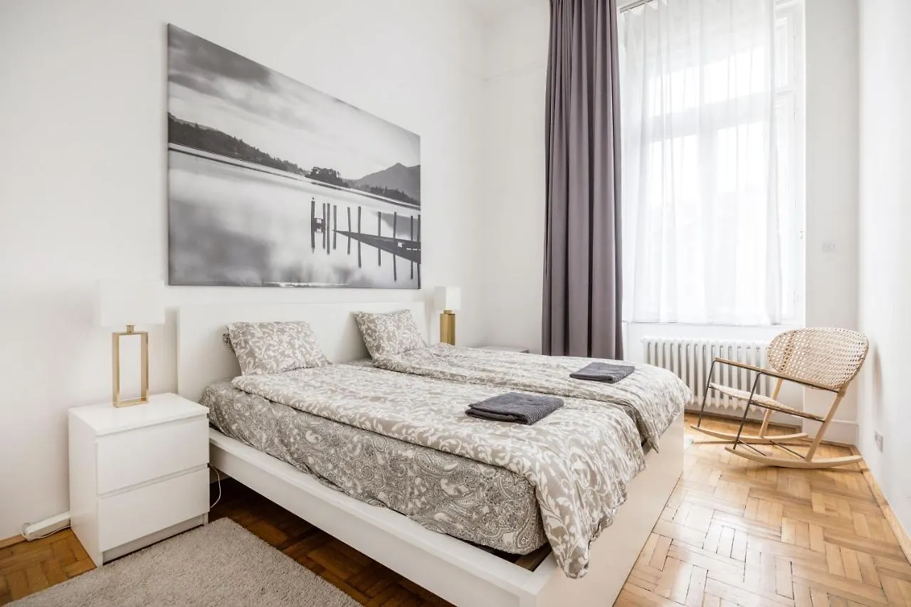 Elegant Apartment In Super Central Location Budapest
