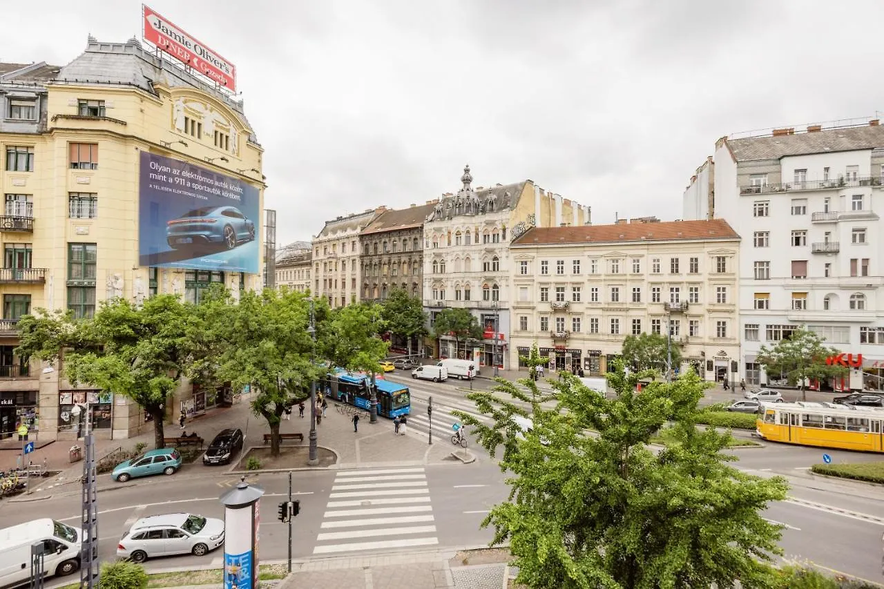 Elegant Apartment In Super Central Location Budapest