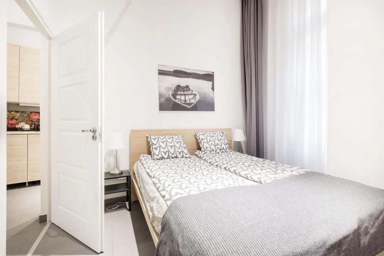 Elegant Apartment In Super Central Location Budapest