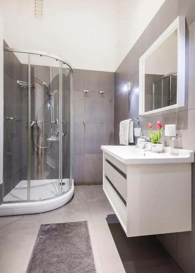 Elegant Apartment In Super Central Location Budapest